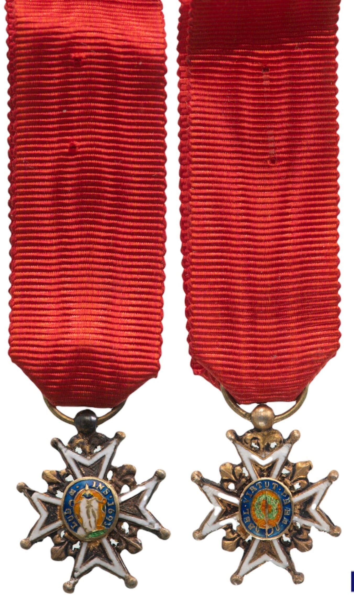 MILITARY ORDER OF SAINT LOUIS, INSTITUTED IN 1693: Knight's Cross Miniature, Louis Philippe I (1830-1848) Type, 3rd Class, instituted in 1693. Breast Badge, 16x13 mm, GOLD, 1.2 g., enameled, both central medallions Gold, enameled, original suspension