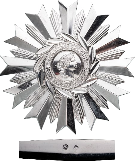 NATIONAL MERIT ORDER: Grand Cross Star, 5th Republic, instituted in 1963. Breast Star, 87 mm, Silver, maker's marks, round, large pin and two side hooks. A massive and important star, in the best quality, fully