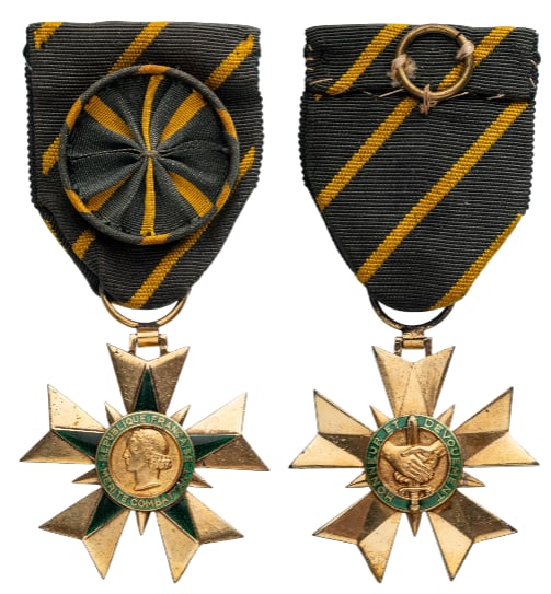 FIGHTER MERIT ORDER: Officer`s Cross, 5th Republic, 2nd Class, instituted in 1953. Breast Badge, 45 mm., gilt Silver, enameled, original suspension ring and ribbon with rosette. Extremely fine condition! I