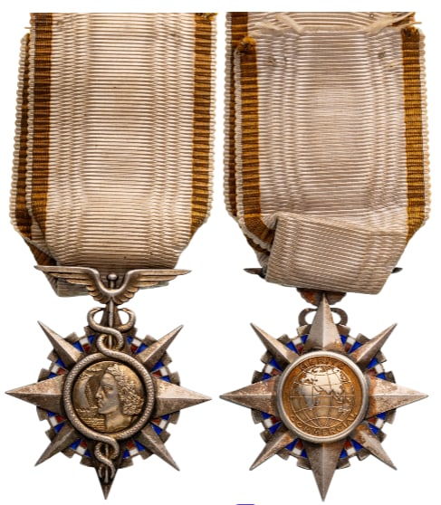 Commercial Merit Order: Knight`s Cross, 5th Class, instituted in 1939. Breast Badge, 45x40 mm, Silver, enameled, original suspension bar and ribbon. Extremely fine condition and scarce! I R!
