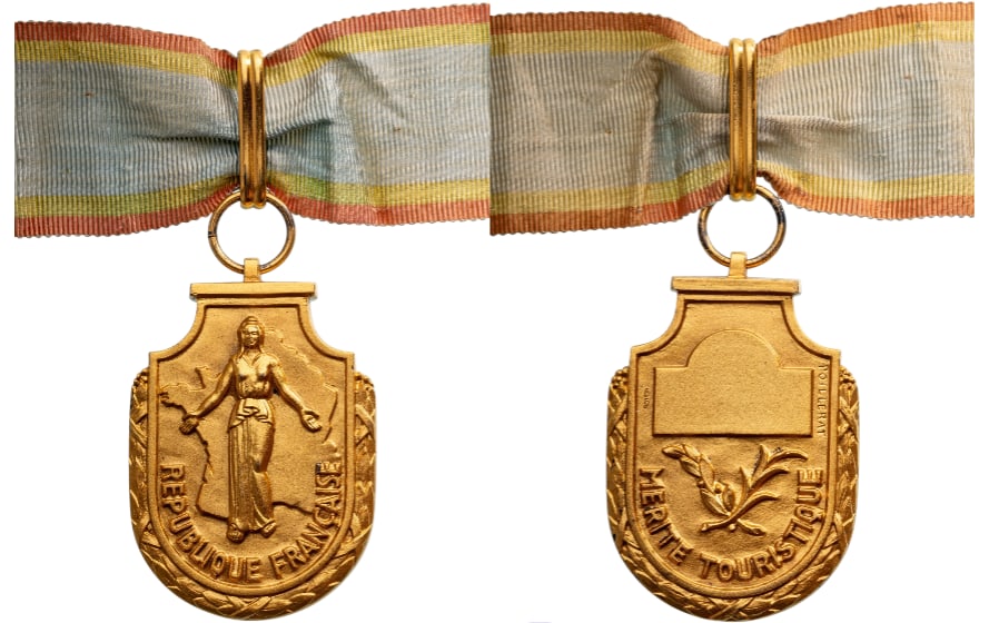 TOURISTIC MERIT ORDER: Commander`s Cross, 4th Republic, 1st Class, instituted in 1949. Neck Badge, 61x42 mm., gilt Silver, original suspension ring and ribbon. Extremely fine condition! I