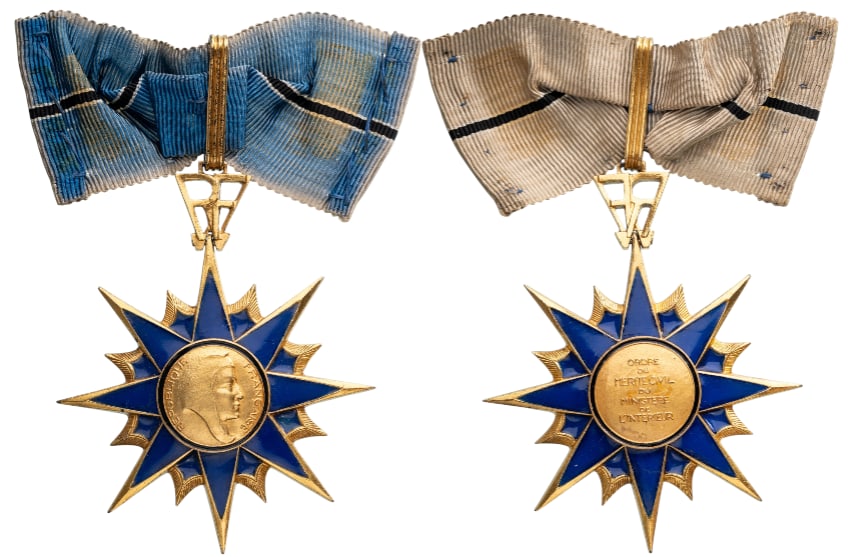 Civil Merit Order: Commander`s Cross, 5th Republic, 1st Class, instituted in 1963. Breast Badge, 71x60 mm, gilt Silver, enameled, original suspension device, loop and ribbon. Extremely fine condition and scarce! I R!