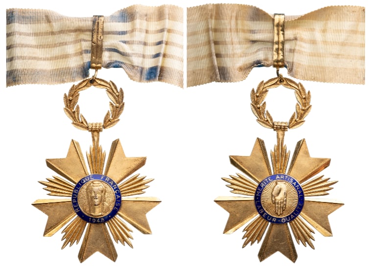 Artisanal Merit Order: Commander`s Cross, 4th Republic, 1st Class, instituted in 1948. Breast Badge, 110x60 mm, gilt Silver, hallmarked, enameled, original suspension wreath, loop and ribbon. Extremely fine condition and