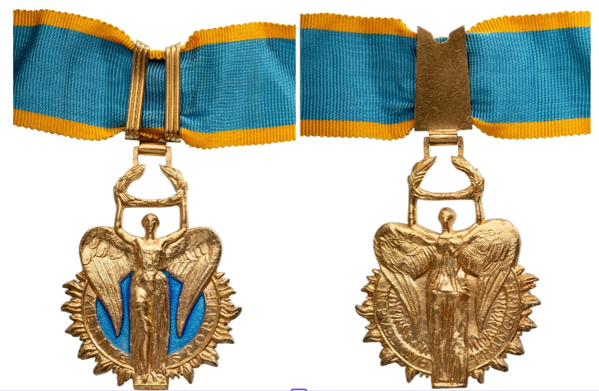 Sports Order: Commander`s Cross, 4th Republic, 1st Class, instituted in 1956. Neck Badge, 65x48 mm., gilt Silver, one side enameled, original suspension loops and complete ribbon. Extremely fine condition and