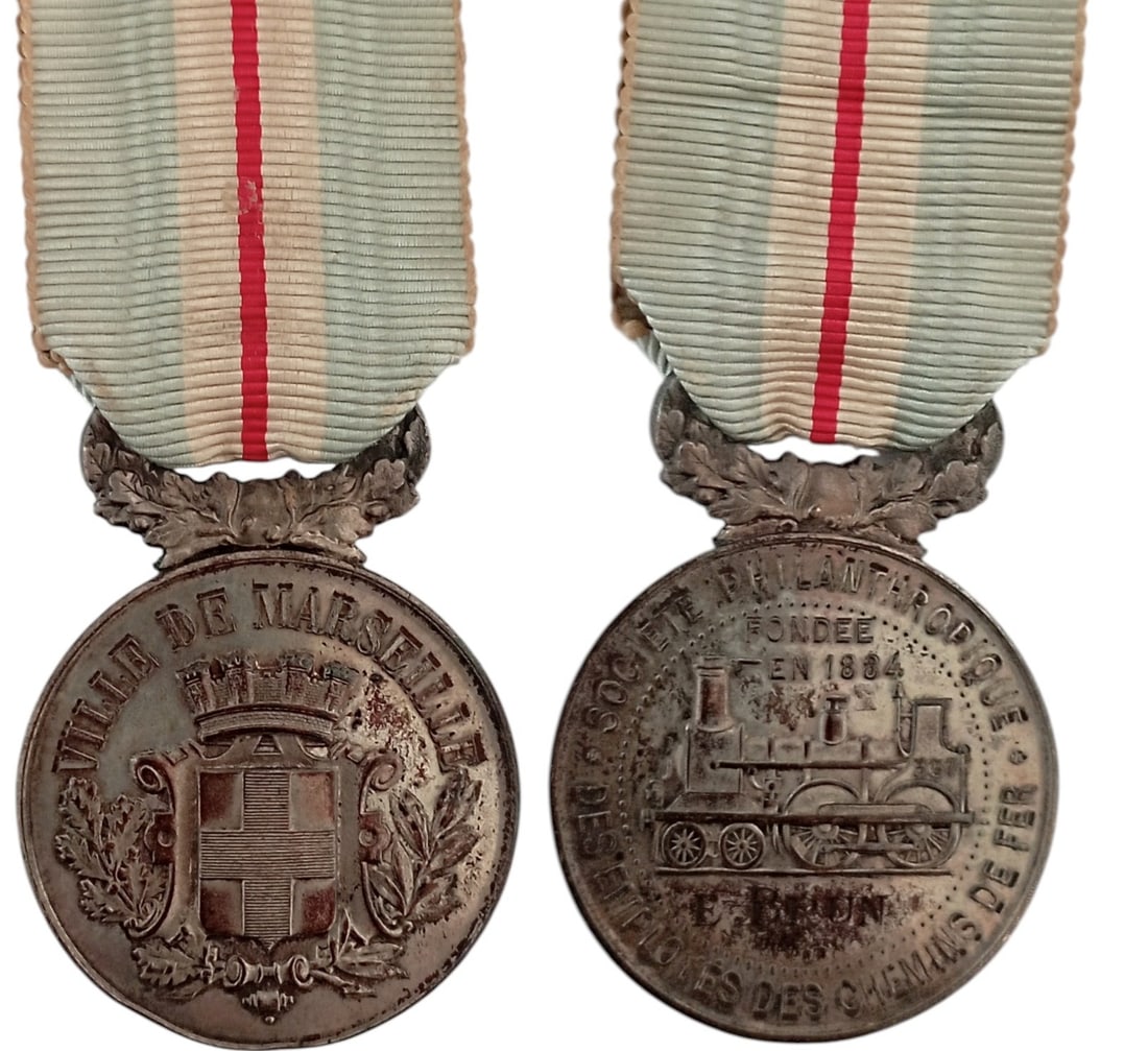 Marseille City, Philantropic Medal of the Society of the Railway Workers: Breast Badge, 44x31 mm., silvered Bronze, original ribbon. I