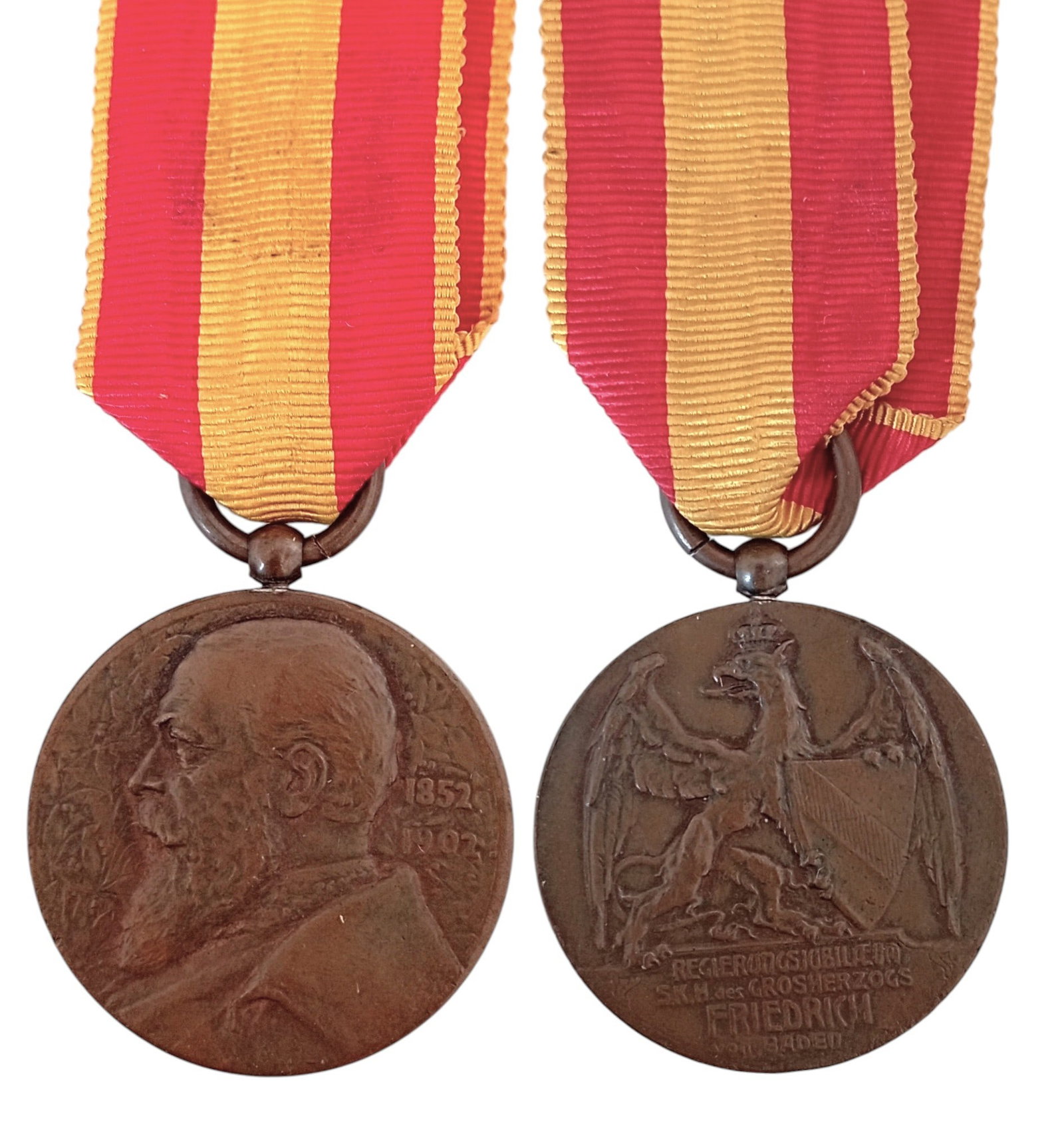 50th Anniversary of Reign Medal of Grand Duke Friedrich, 1902, by Rudolf Mayer: Breast Badge, 43x39 mm, Bronze original suspension ring and ribbon. A medal, with superb patina, in extremely fine condition! I
