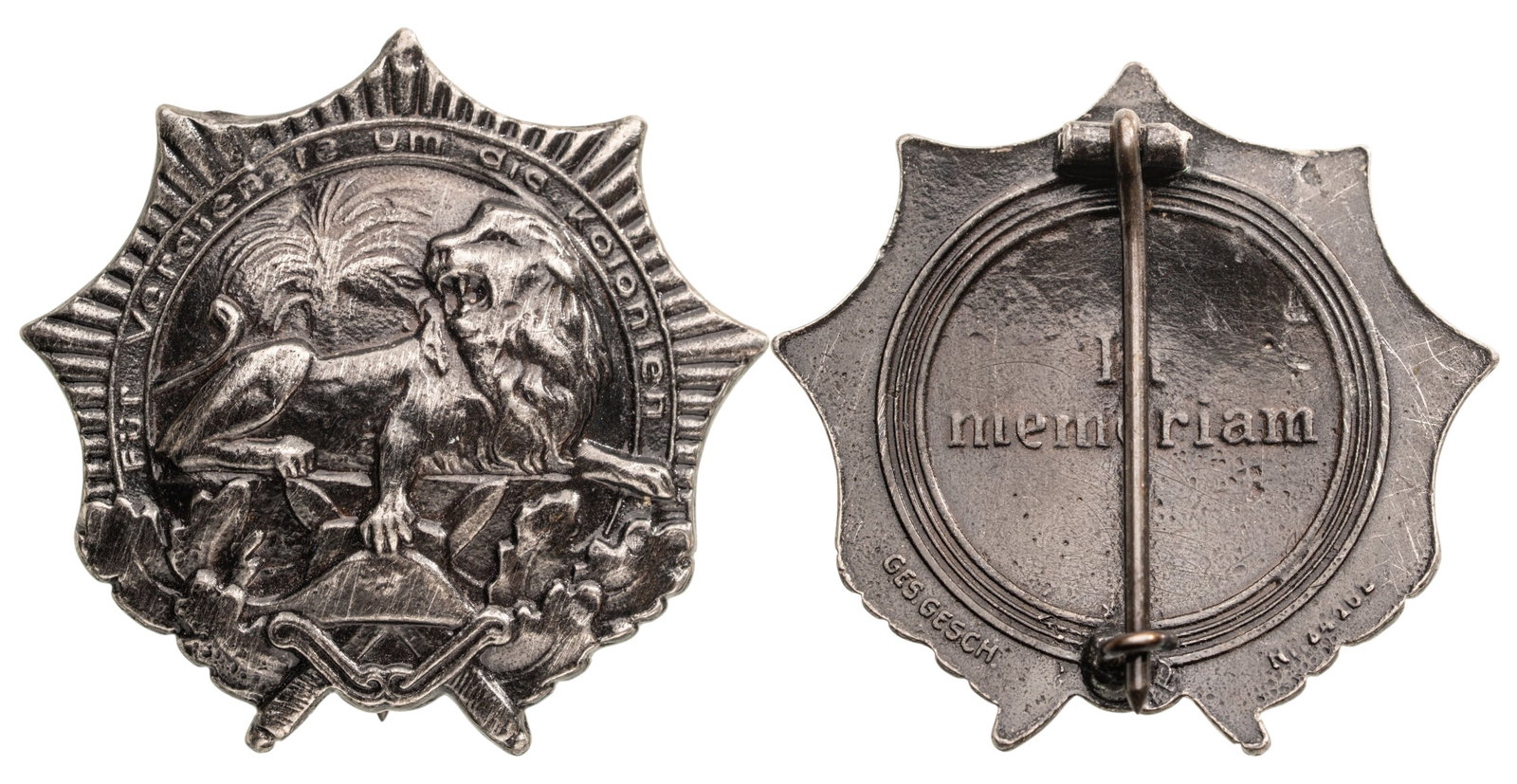 Lion's Order, 1st Class, 1922: Breast Star, 44 mm, Silver, maker's mark "Ges. Gesch.", thin vertical pin on reverse. Scarce and attractive badge! R! I-