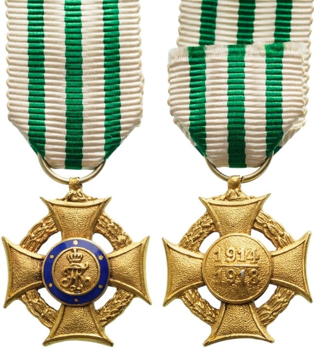 Merit Cross for Voluntary Welfare During the War, 1914-18: Breast Badge Miniature, 17 mm, gilt Bronze, original suspension ring and ribbon. Scarce and superb! I R!