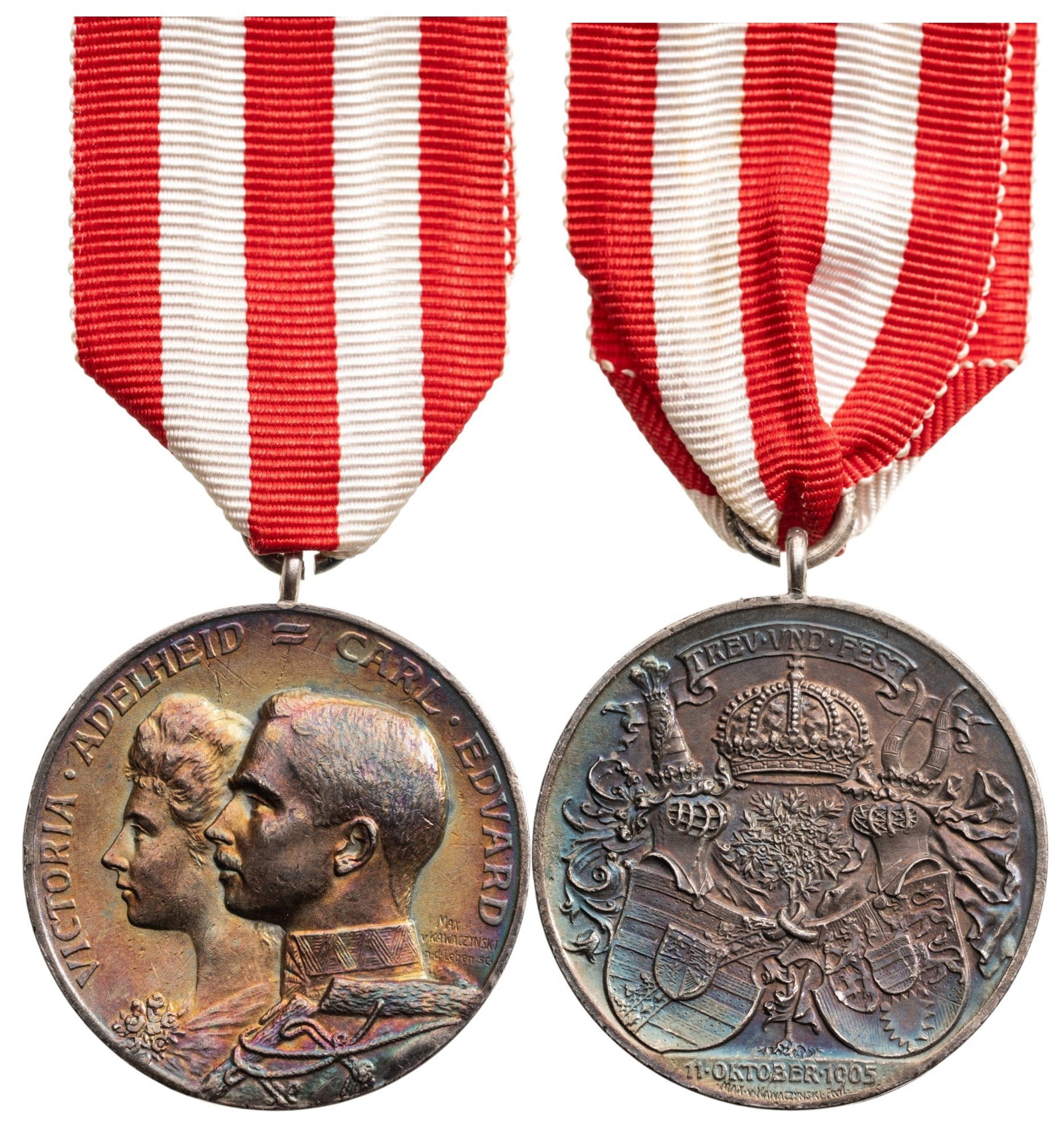Commemorative Mariage Medal of Karl-Edouard von Sachsen Coburg-Gotha and Victoria Adelaide von: Breast Badge, 40x35 mm, Silver, original suspension ring and ribbon. An elegant medal, with superb patina, in extremely fine condition! I
