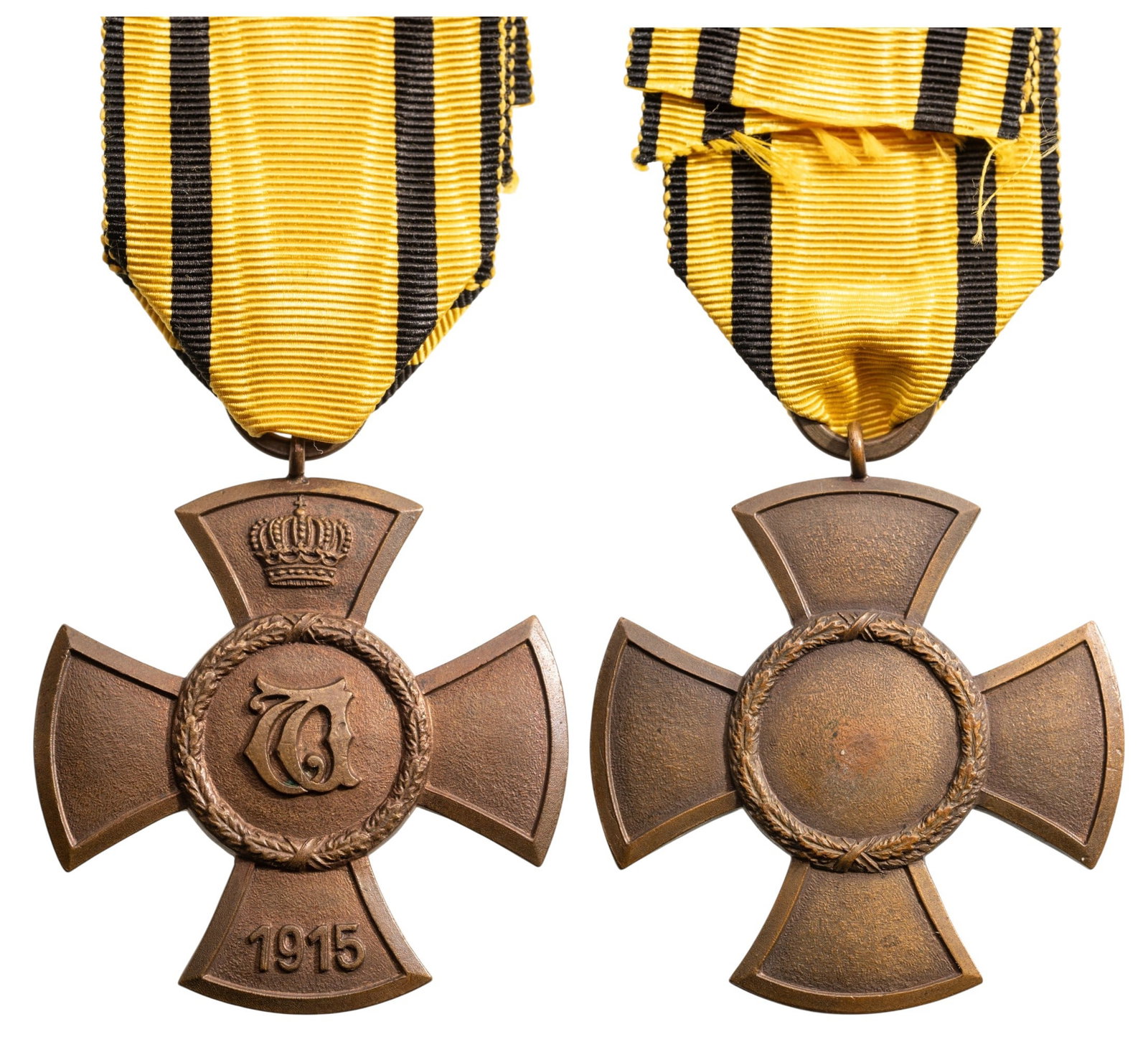 William Cross (Wilhelmskreuz), 1915: Jubelee Model for Public Welfare. Breast Badge, 49x44 mm, Bronze, original suspension ring and ribbon. Interesting cross, in extremely fine condition! I