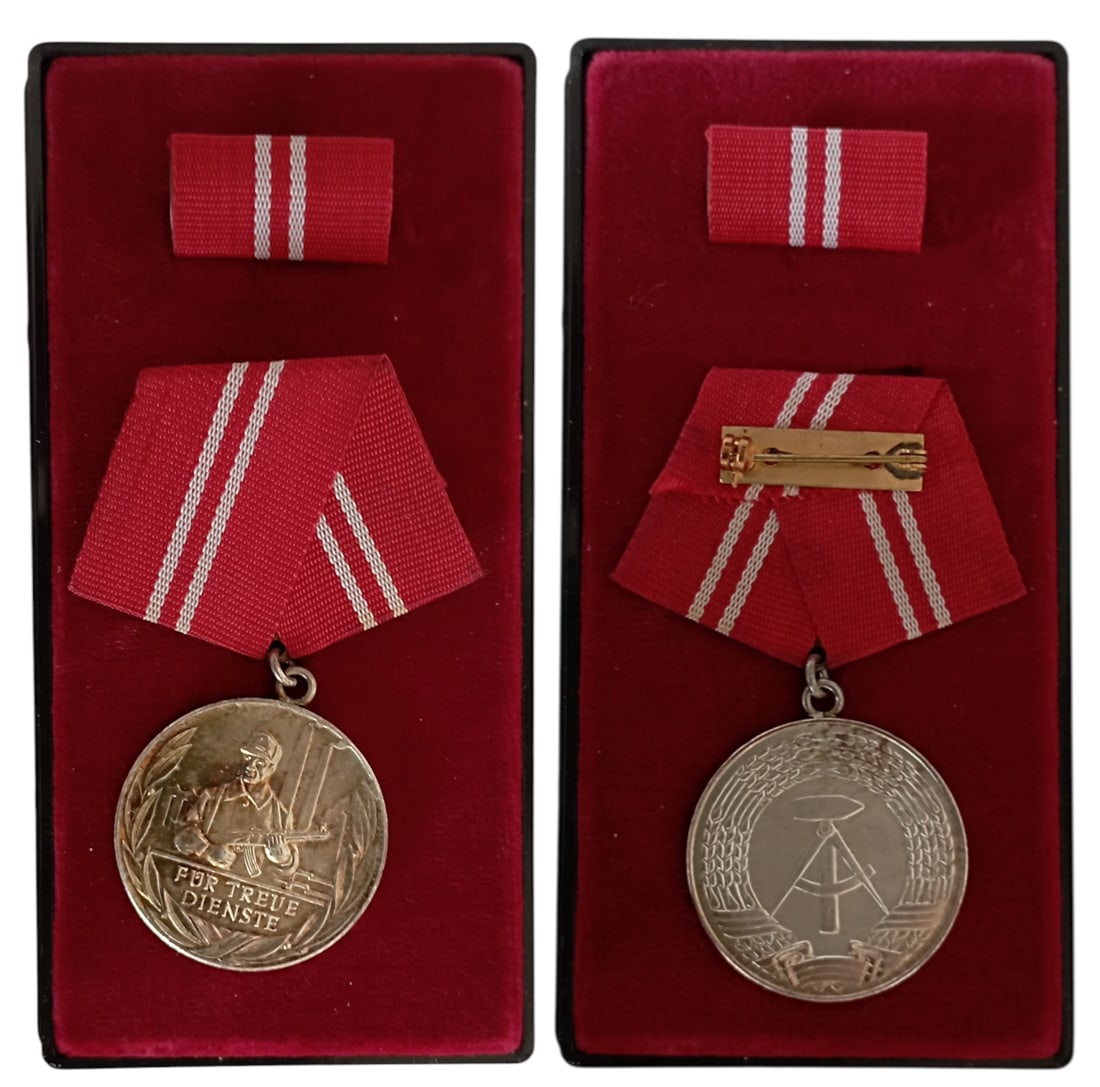 Medal for Faithfull Services in the Working Class Combat Groups (1 of 1)
