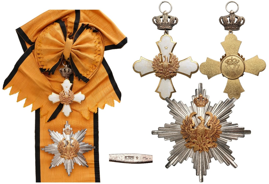 Order of the Phoenix: Grand Cross Set of the 2nd Type, 80x58 mm, gilt Silver, white enameled badge, centre medallion with the frosted-finishes, gilt phoenix rising from the flames, reverse medallion with Royal monogram of 