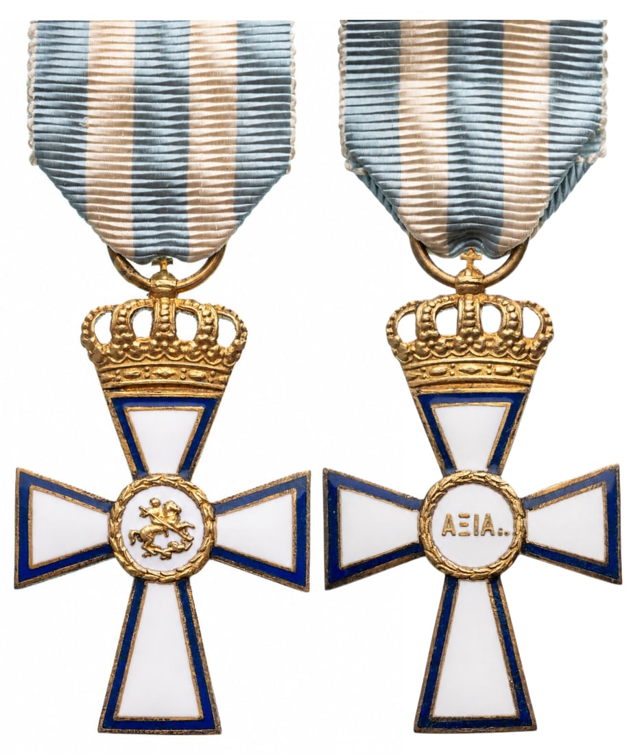The Cross of Valour, WW2 period: Gold Cross, 1st Class, instituted in 1913. Breast Badge 51x31 mm, gilt Silver, white enameled, suspension ring and ribbon. An elegant order, in extremely fine condition. I