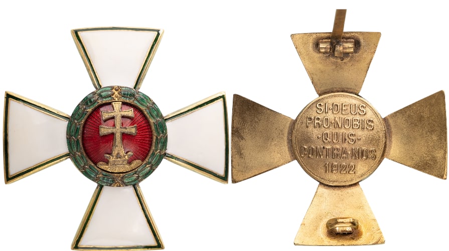 ORDER OF MERIT: Officer's Cross, instituted in 1922. Breast Stars, 49 mm, gilt Silver, reverse inscription with dates "1922", superimposed part enameled, obverse central medallion gilt, medium pin on reverse. Extreme
