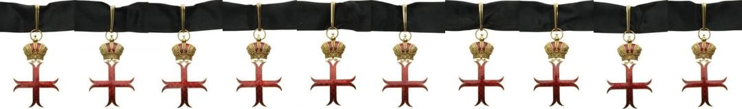 TEMPLAR ORDER: LOT OF 10. Commander's Crosses. Neck Badges, 85x56 mm, gilt Metal, enameled, original black silk ribbon. Mint state! I (10)