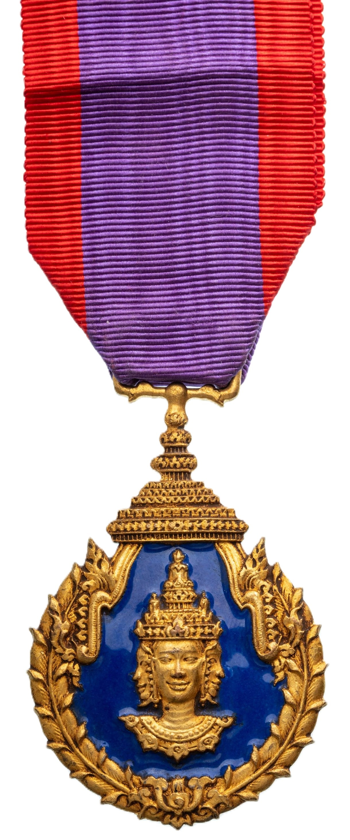 Order Of Merit In Education (Lian Khunnawuthi Haeng Kansuksa): Knight's Cross, instituted in 1955. Breast Badge, 55x38 mm, gilt Bronze, one side enameled, original suspension bar and ribbon. Very attractive and extremely fine condition! I