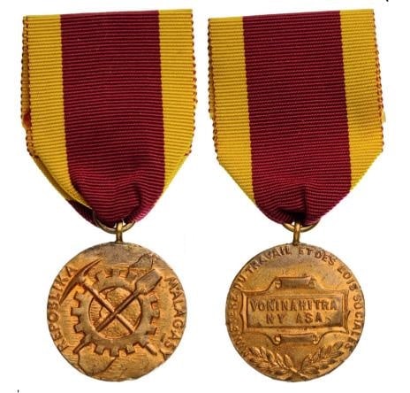 Gold Medal of Honor for Labour, 1st Republic of Madagascar (REPOBLIKA MALAGASY) (1 of 1)