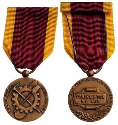 Bronze Medal of Honor for Labour, 1st Republic of Madagascar (REPOBLIKA MALAGASY) (1 of 1)