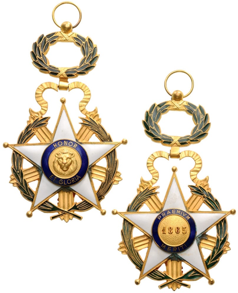 ORDER OF NATIONAL MERIT: Grand Cross Badge, instituted in 1825. Sash Badge, 98x60 mm, bronze gilt, both sides enameled, with laurel wreath suspension device, original ring. I