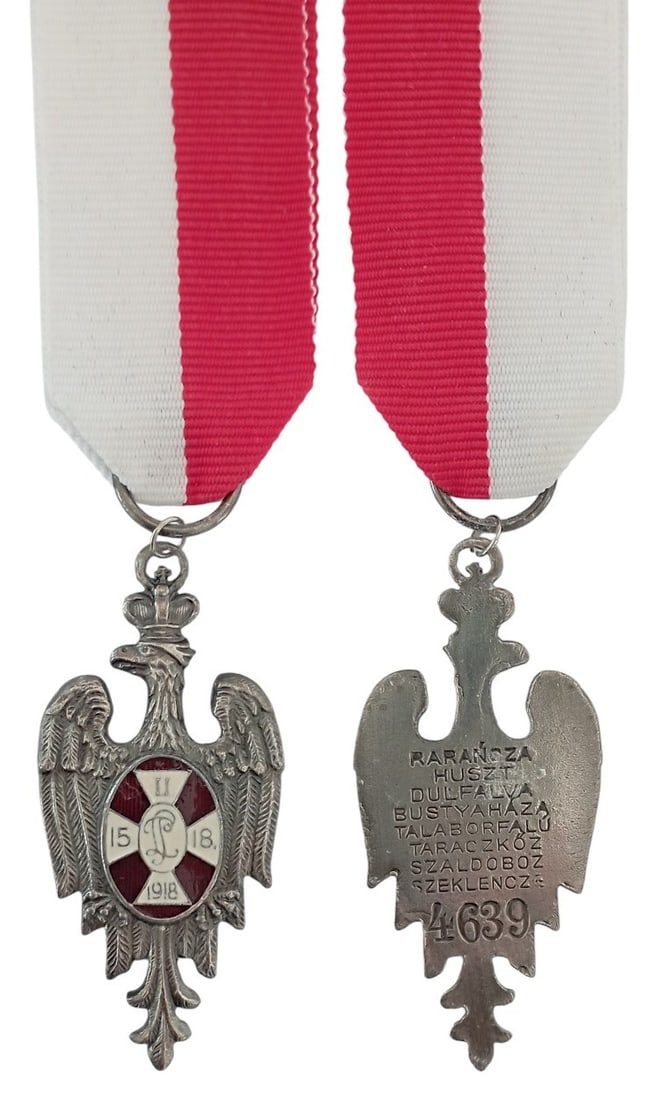 Commemorative Badge "Rarancza Huszt", 1918: Breast Badge, 60x28 mm, silvered, numbered "4639", suspension ring and ribbon. Extremely fine condition! I