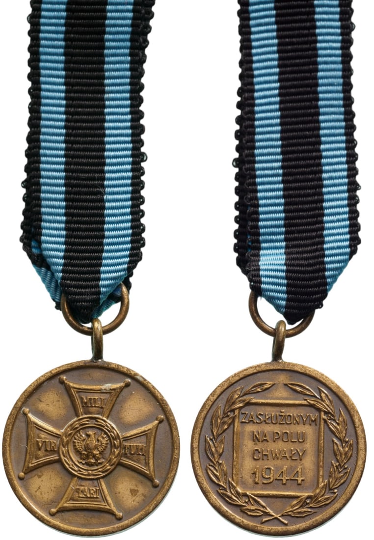 Medal for Merit on the Field of Glory Miniature, 1944: Breast Badge, 18 mm, Bronze, original suspension ring and ribbon. I