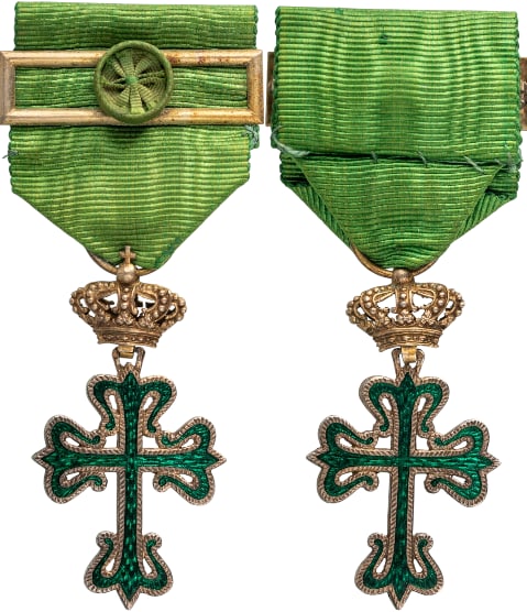 Royal Order of Aviz: Officer's Cross, 48x26 mm., gilt Silver, enameled, suspension crown, ring and original ribbon with bar and rosette. An elegant order of superb quality, in perfect condition. I