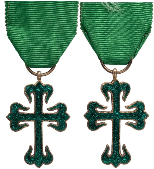 Royal Order of Aviz: Knights Cross, 42x28 mm., gilt Silver, enameled, suspension ring and original ribbon. An elegant order, mint condition. I