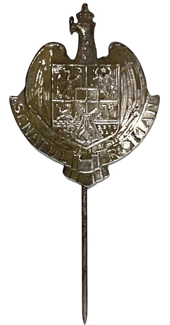 SENATOR BADGE MINIATURE, AFTER 1930: Breast Badge, 25x22 mm, Silver, long pin on reverse. I.M.S.P.R. 853. Rare! I R!