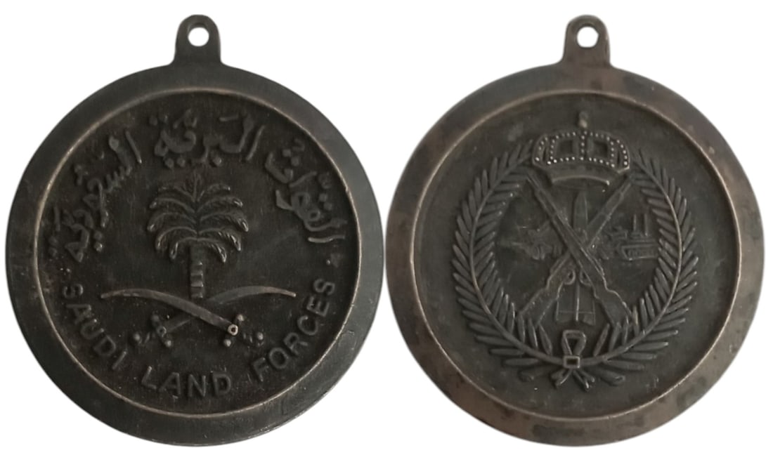 Infantry Armed Forces Badge: Breast Badge, 30 mm, Bronze, original suspension ring. I
