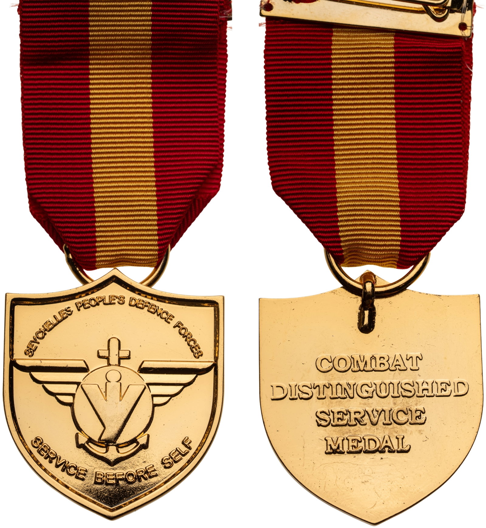 Combat Distinguished Service Medal: Breast Badge, 40x36 mm, gilt Bronze, original suspension ring and ribbon. Rare medal, published in Jomsa Magazine in 2009, in mint condition! I R!