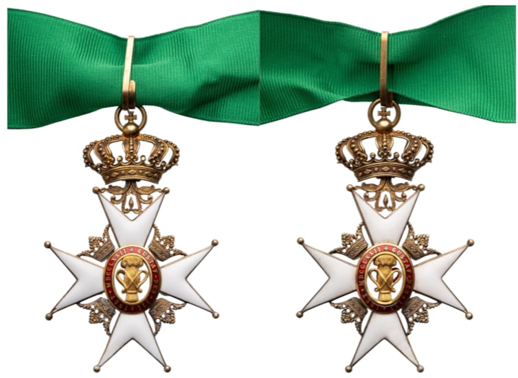 Order of Vasa: Commander's Cross, instituted in 1772. Neck Badge, 76x49 mm, gilt Silver, enameled, GOLD centers, original suspension ring, loop and ribbon. Extremely fine condition. I