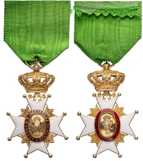 Order of Vasa: Officer's Cross, instituted in 1772. Breast Badge, 60x39 mm, gilt Silver, enameled, original suspension ring and ribbon. Extremely fine condition. I