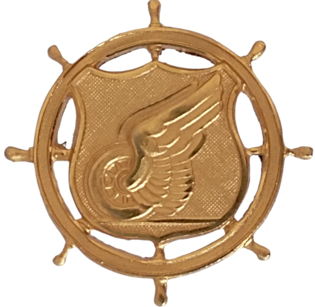 US Army Transportation Corps Badge: Breast Bagde Miniature, 26mm, gilt Metal, numbered "G-22", two fixation nails on the back. I