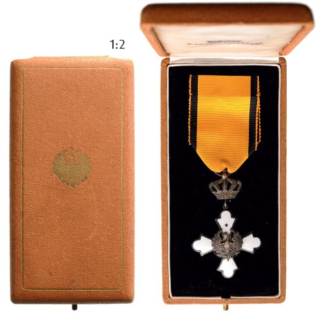 ORDER OF THE PHOENIX: Country: GREECE Knight`s Cross. Breast Badge, 60x37 mm, silver, one side enameled, reverse with cipher of King Paul (19471963), original crown suspension device and ribbon, in original case of issue b