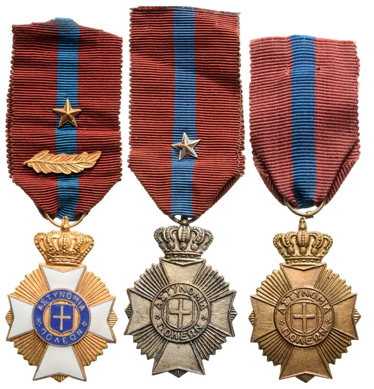 MEDAL OF POLICE MERIT 1946: Medal of Police Merit 1946: 1st, 2nd and 3rd Class, (gold, silver and bronze), instituted in 1946. Breast Badges, 50x37 mm, bronze, gilt or silvered, one enameled, original suspension rings and ribbon