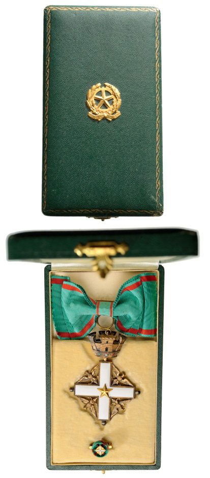 ORDER OF MERIT OF THE ITALIAN REPUBLIC: Commander's Cross, 3rd Class, 1st Type, instituted in 1951. Neck Badge, 55 mm, silver gilt, both sides enameled, original suspension ring and bow ribbon, in original case of issue by "Pozzi, Roma"with