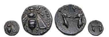 Ephesos, AR Diobol (1.04 g), 390-325 BC: Bee / Two stag heads vis­a­vis. SNG Cop. 243. XF Country:ancient Greece – Ionia