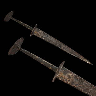 Medieval Rondel Dagger 15th century AD.: Medieval Rondel Dagger 15th century AD. A steel dagger with straight tapering blade, mushroom-shaped lower guard and pommel. The name "rondel" is derived from the disc-shaped guard of the dagger.