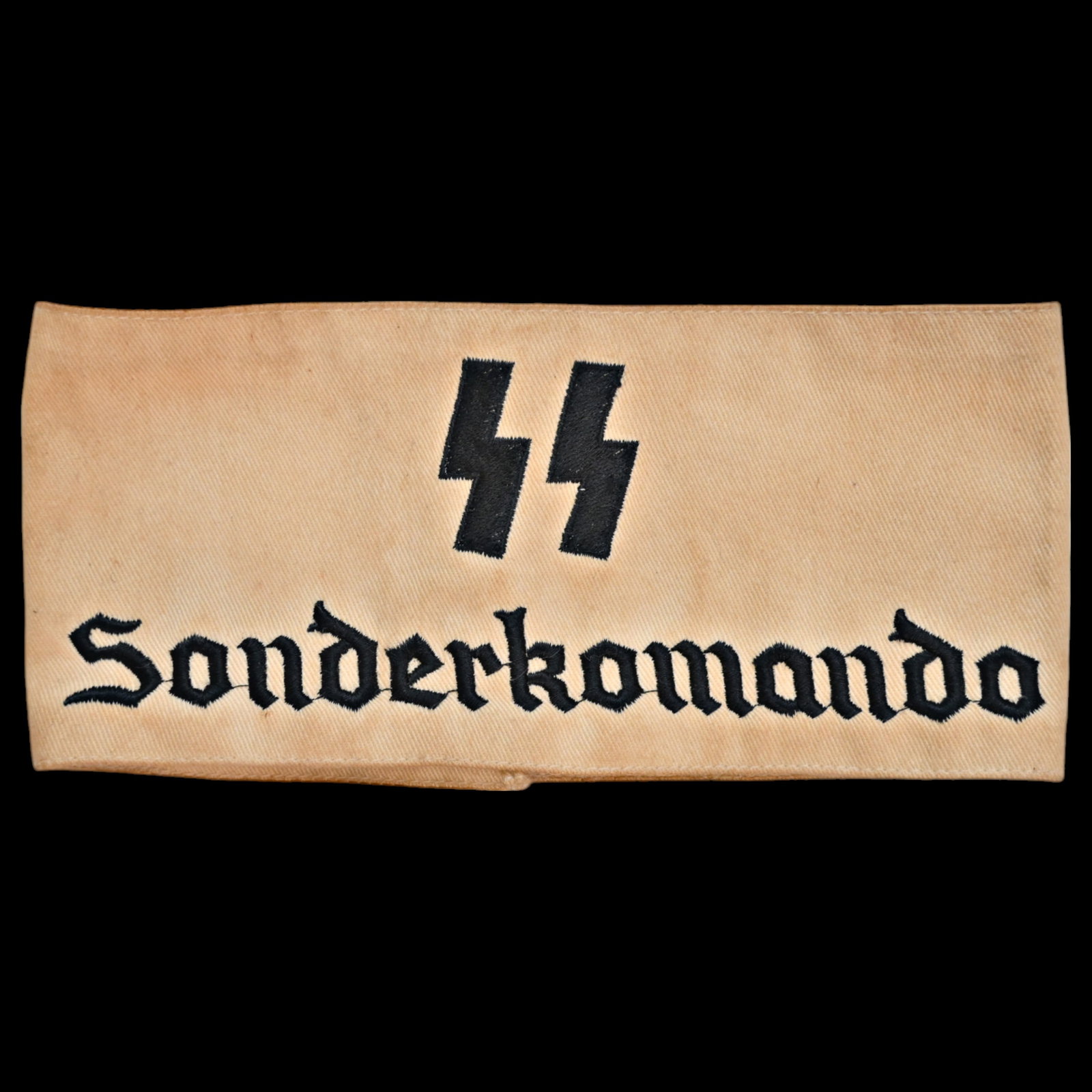 Rare WWII Nazi German, SS - Sonderkommando armband.: Rare WWII Nazi German, SS - Sonderkommando armband. White armband with embroidered SS runes and Sonderkommando inscription, control stamps. Good condition. Size 21x10 cm.