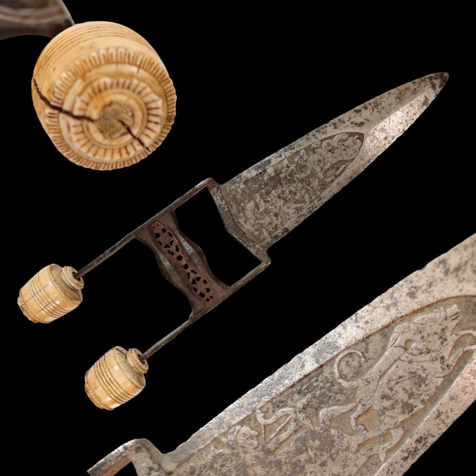 Very rare Indian katar dagger, begin of 19 century.: Very rare Indian Katar dagger, Begin of 19 century. Hunting scene on the blade. Length - 35cm