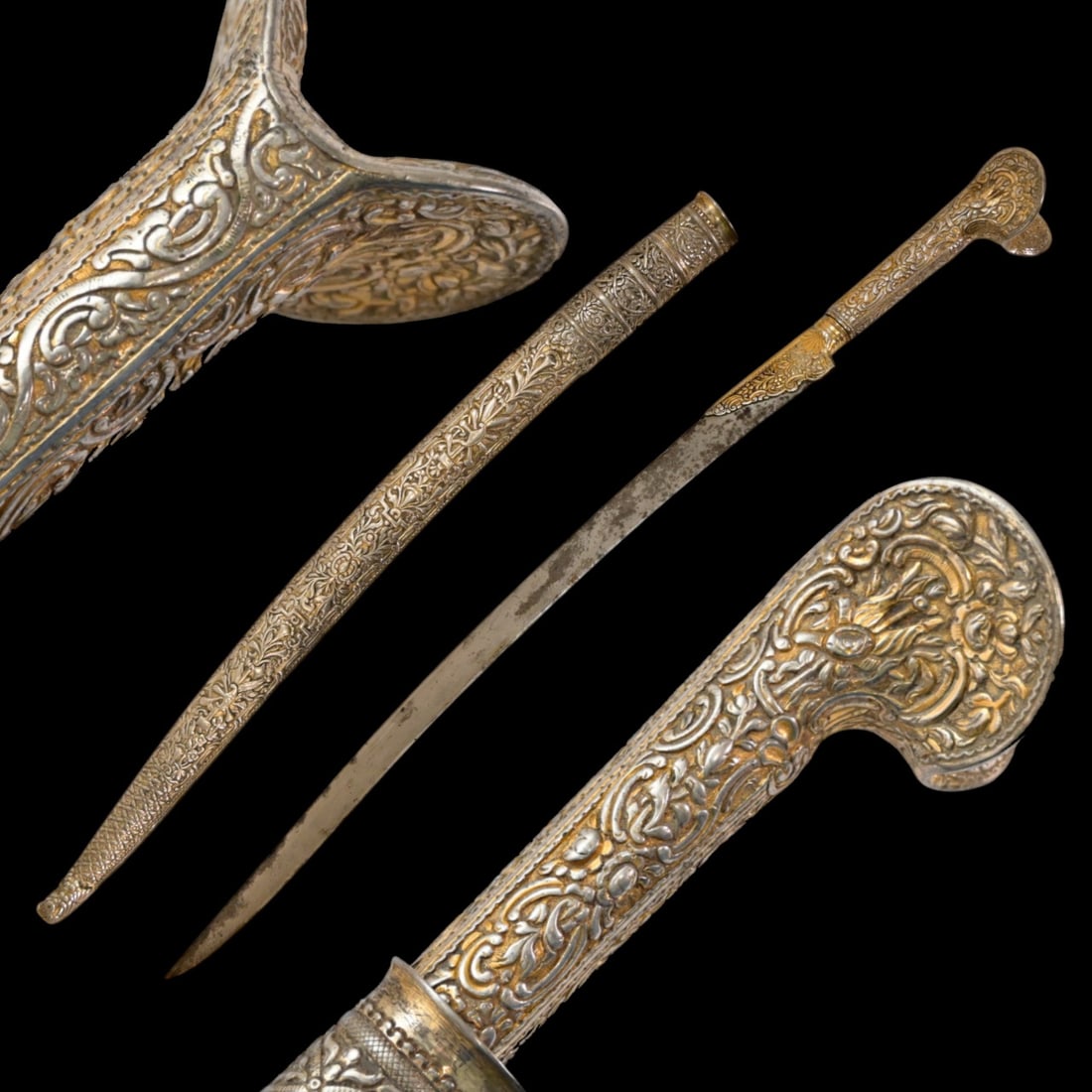 Magnificent Silver-Gilt Yataghan, Ottoman Empire (Greece), circa 1800.: Magnificent Silver-Gilt Yataghan, Ottoman Empire (Greece), circa 1800. An exceptional example of an 18th–19th century Ottoman yataghan, likely crafted in the Greek provinces of the empire. The deepl