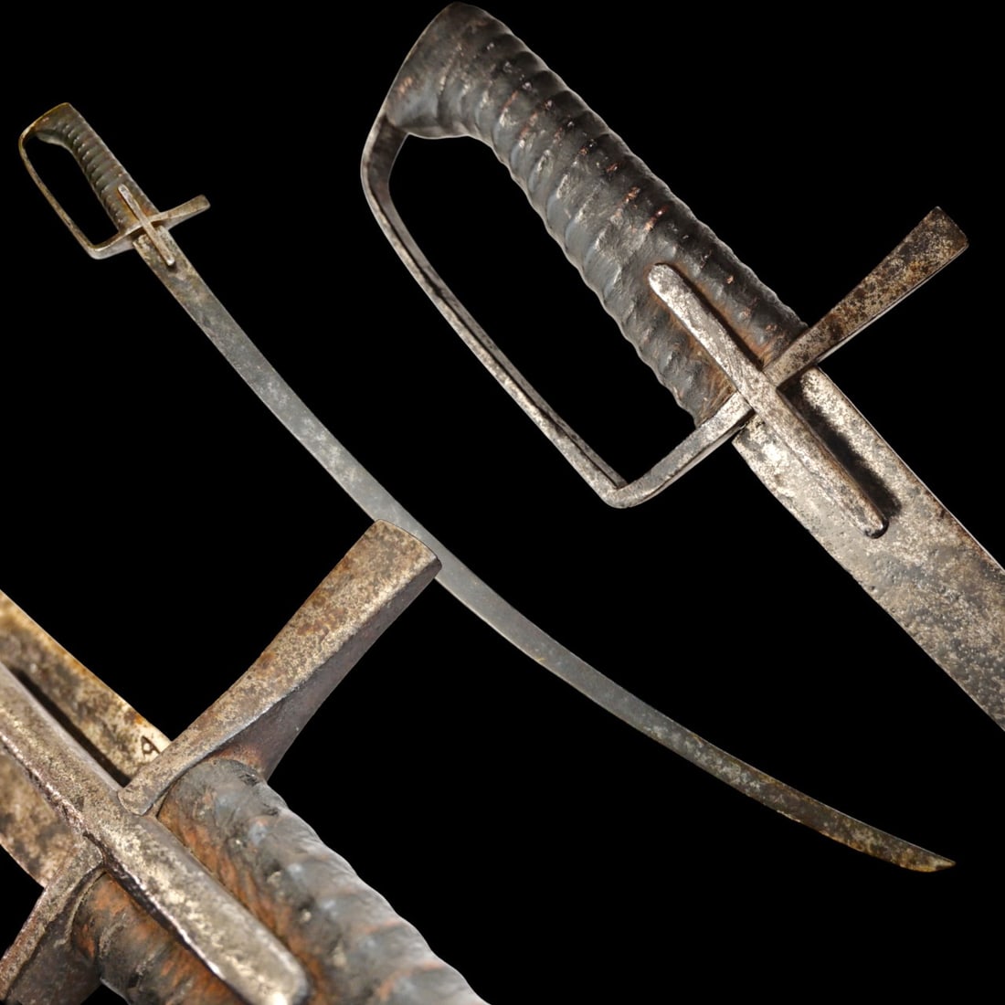 Extra rare, original sabre, Eastern Europe, Hungary, Poland or Ukraine, 17th - early 18th century.: Extra rare, original sabre, Eastern Europe, Hungary, Poland or Ukraine, 17th - early 18th century. Steel curved blade without fuller, with the master's mark at the base, has natural wear from time. St