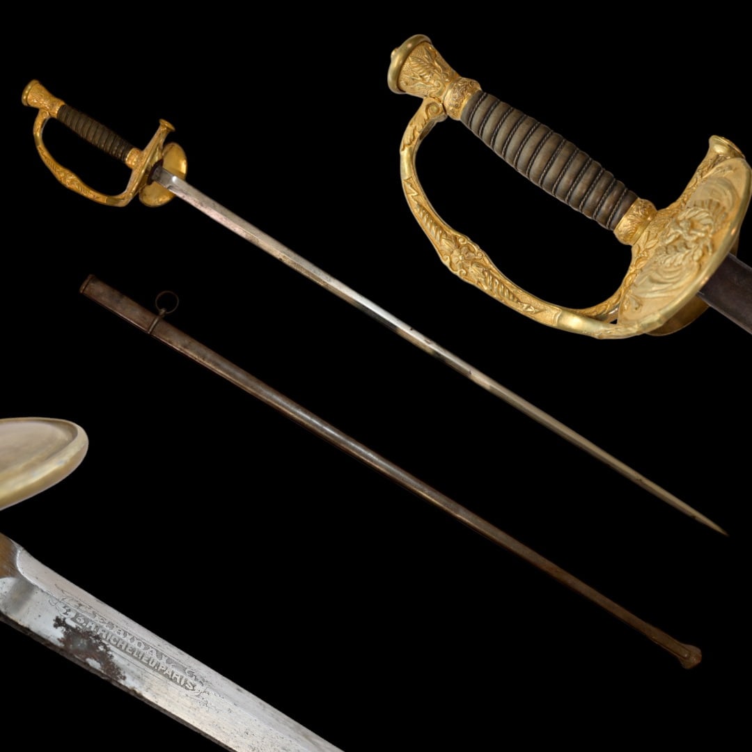 The General Medical Officer's sword, model 1817, France, 19th century.: The General Medical Officer's sword, model 1817, France, 19th century. Gilt bronze mounting, guard decorated with laurel branches. Double keyboard with fixed front part molded in relief with the caduc