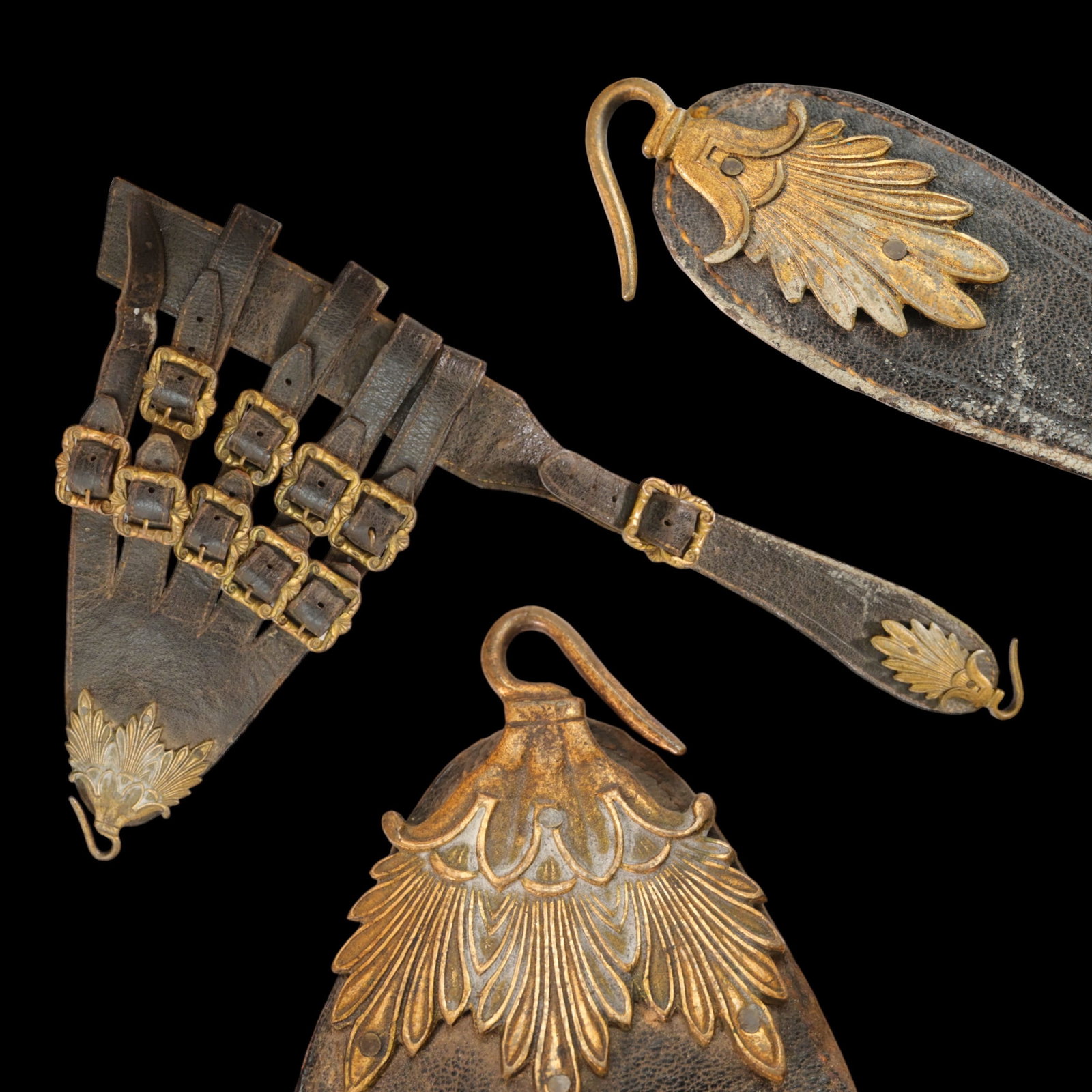 Extra rare Sword Hanger, Europe 17th century.: Extra rare Sword Hanger, Europe 17th century. Original leather, excellent quality, hooks and buckles made of gilded bronze. Items like this very rarely come up for sale on the market and are highly so