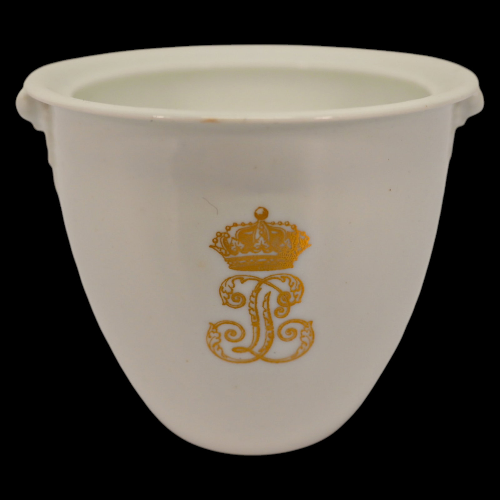 Sugar bowl from the personal service of the French king Louis-Philippe, 1830-40. Sevres. (1 of 3)