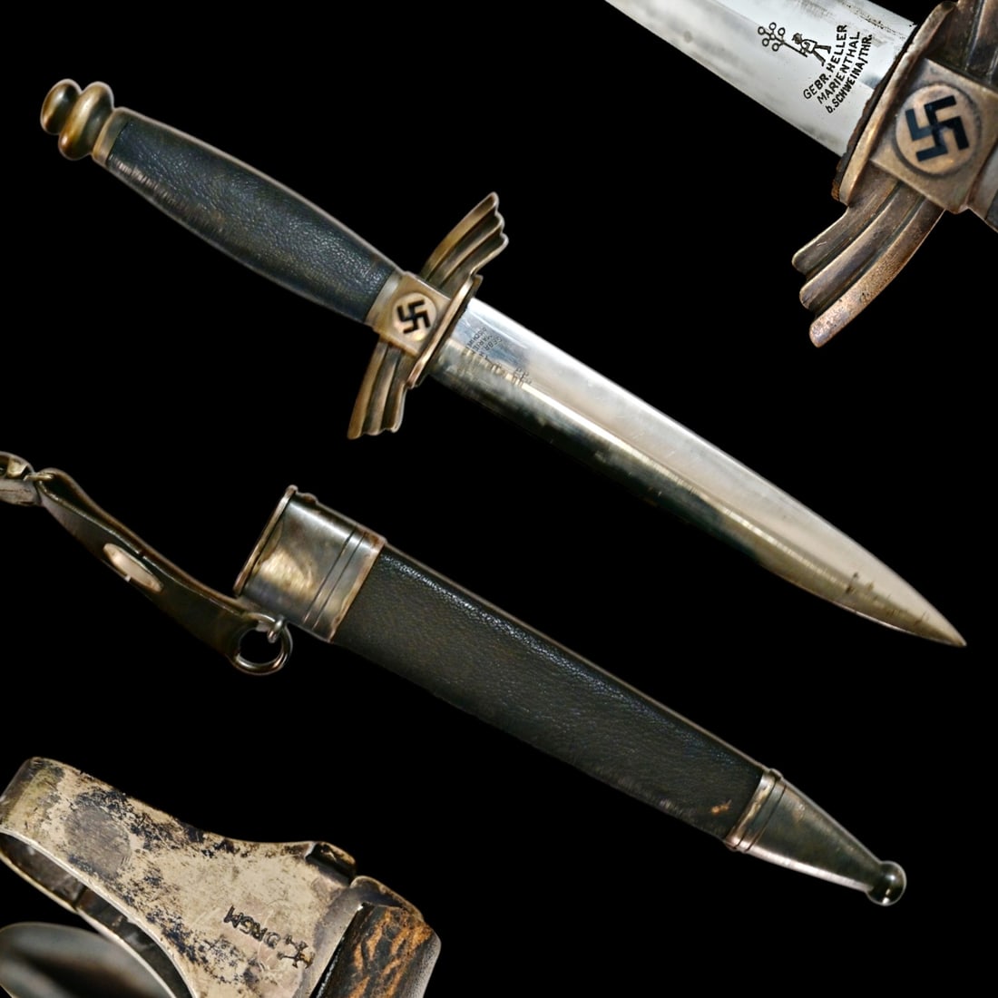 A Rare WWII German Third Reich NSFK Model 1937 Flyer's Dagger by Gebruder Heller. (1 of 9)