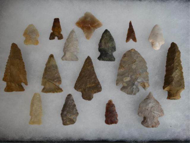 Authentic Archaic Period Arrowheads in Case: These are not grade 10 Museum quality Spearpoints and Arrowheads, but they are above G-5 and below Museum grade points. They are mostly G-6 and 7's but there is a couple of G-8's here. The two larger 
