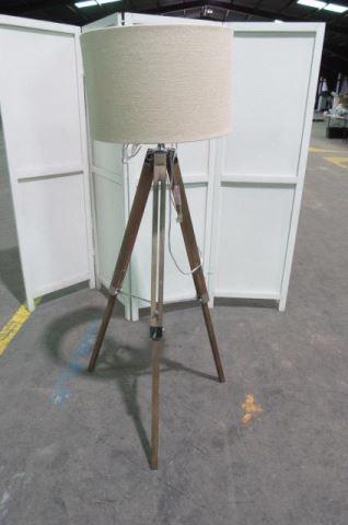 Adjustable Easel Base Floor Lamp (1 of 3)