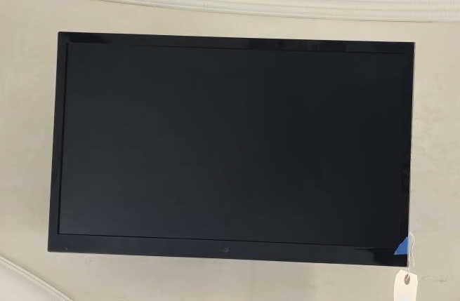 GPX 20" Flatscreen TV w/ Built In DVD Player (1 of 2)
