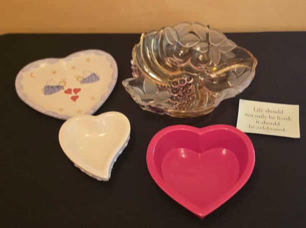 Large Glass Fruit Bowl, Heart Plate, Baking Dish,: Bowl & Celebration Tray